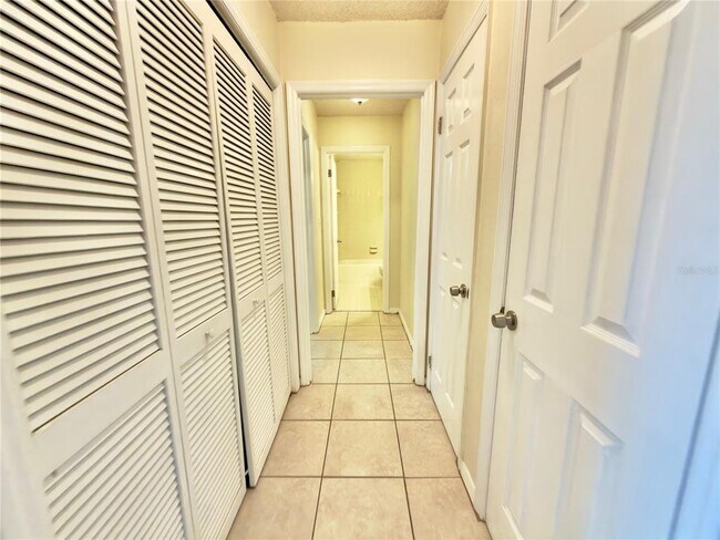 Building Photo - 5323 11th St Cir E