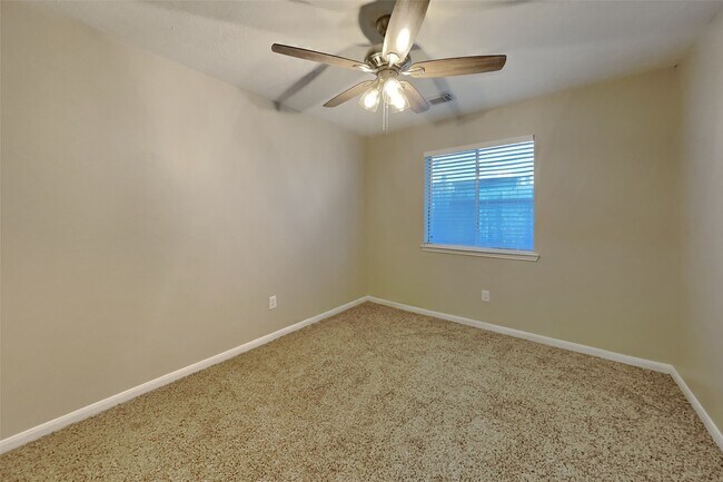 Building Photo - 16902 Canyon Ridge Ct