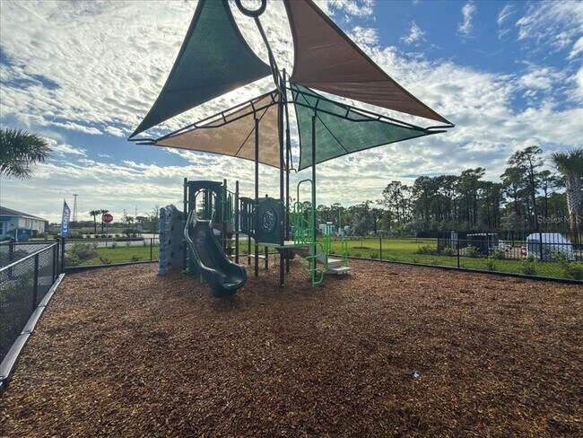 Building Photo - 8568 Shr Lk Dr