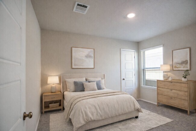 Building Photo - 21434 Holly Heights Rd