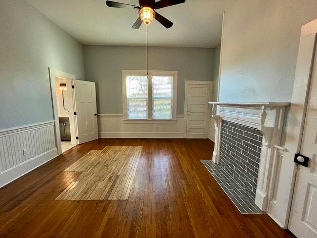 Building Photo - 46 N Thomason St