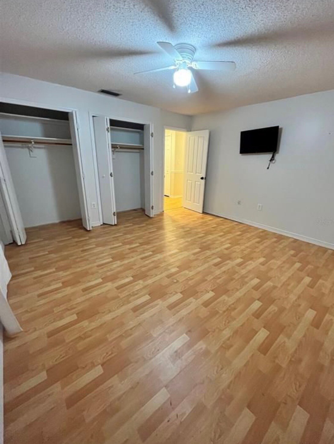 Building Photo - 13432 Suburban Ter