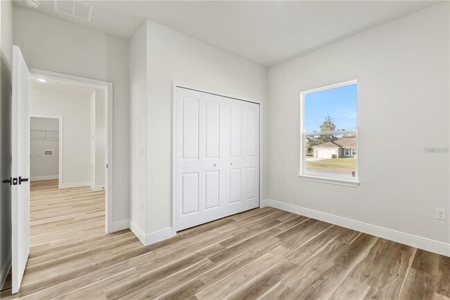 Building Photo - 265 Marion Oaks Manor