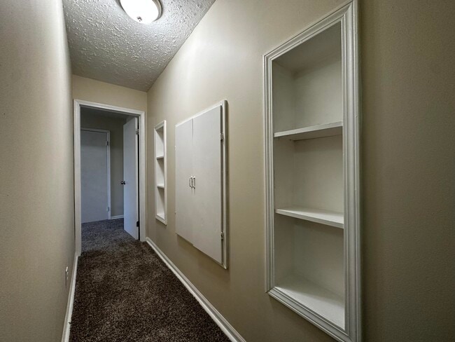 Building Photo - 15666 Wakenden St