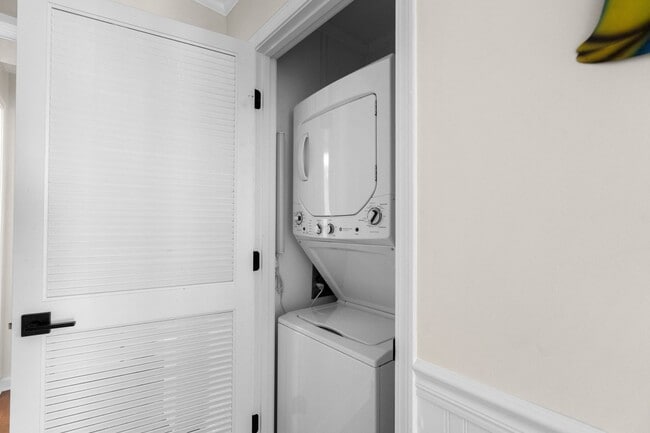 Building Photo - Shore Thing: Seasonal Beachfront Rental (D...