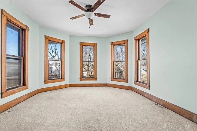 Building Photo - 414 N Maple St