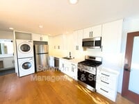 Building Photo - 3302 Avenida De Loyola