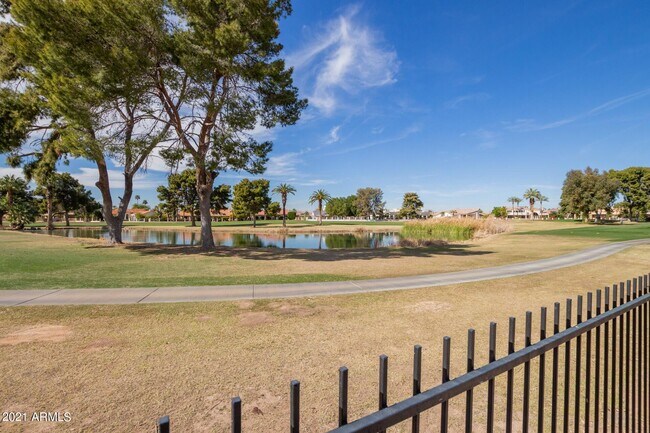Building Photo - 4734 N Brookview Terrace