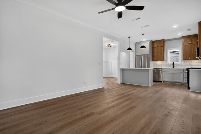 Building Photo - 241 Cripps Ln