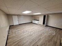 Building Photo - 1221 E Moneta Ave
