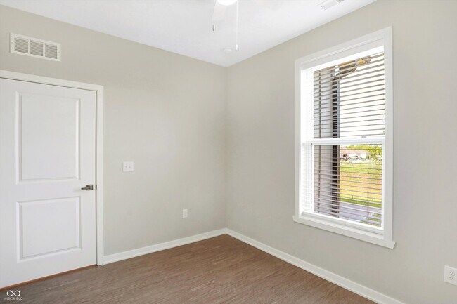 Building Photo - 75 Cypress Dr