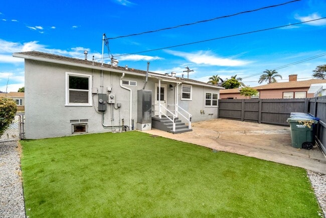 Building Photo - Recently Remodeled Home- MUST SEE!!!!!