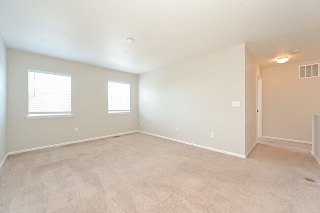 Building Photo - 2355 Coach House Loop