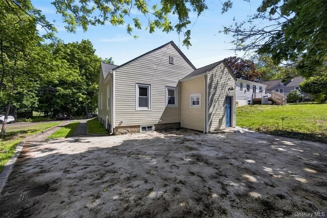 Building Photo - 60 Jeanibo Rd