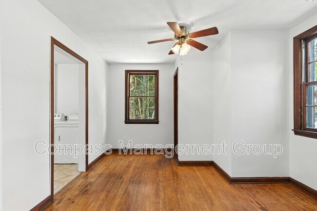 Building Photo - 5501 Lake Shore Dr