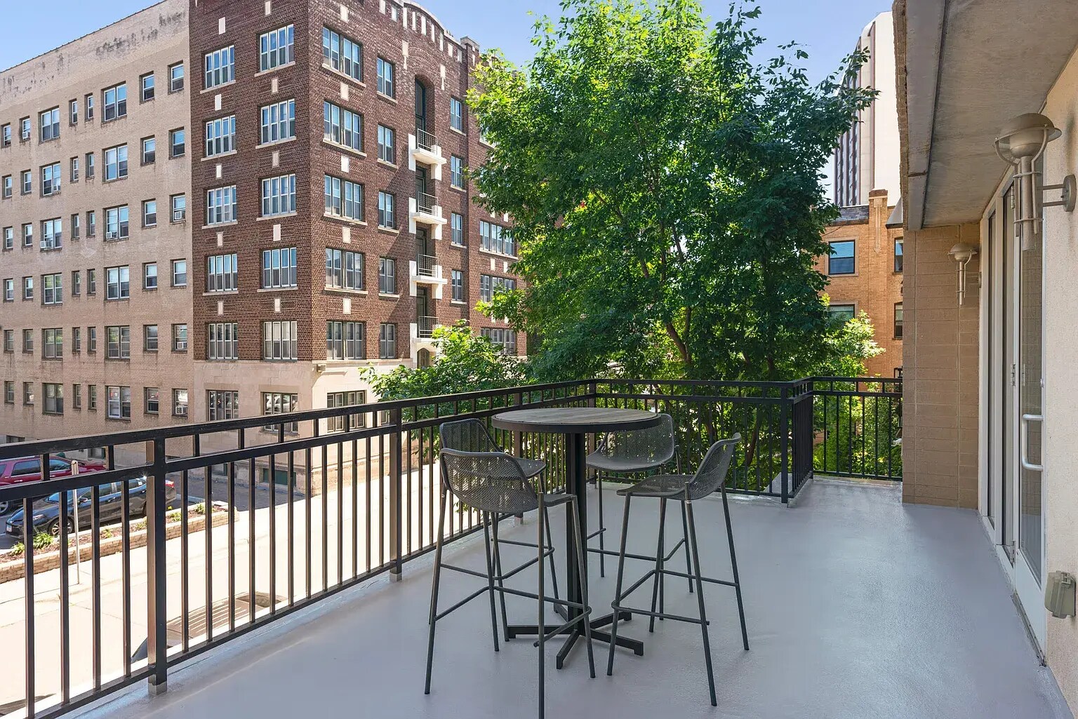 Building Photo - 301 Oak Grove St