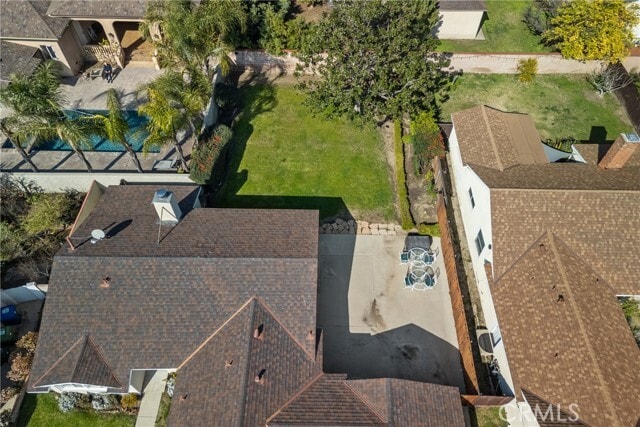 Building Photo - 12823 Delano St