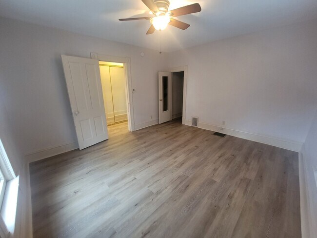Building Photo - Upper level Duplex for RENT - VIDEO TOUR