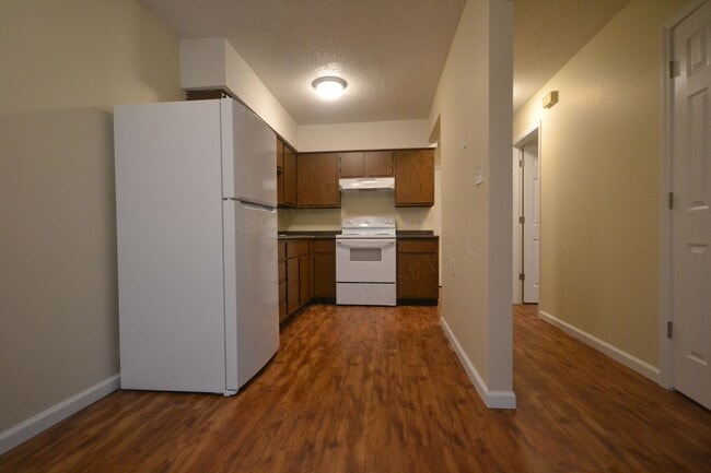 Building Photo - Hillcrest Village Apartments