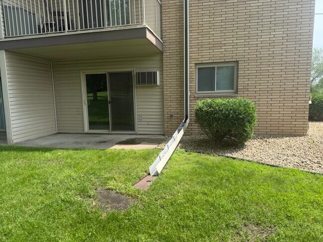 Building Photo - Beautiful 1-bed, 1-bath condo in Roseville