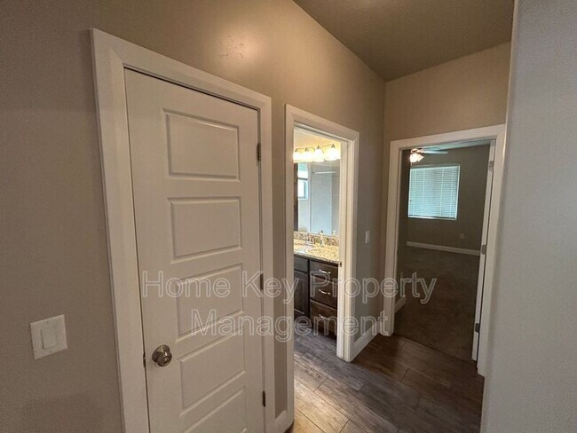 Building Photo - 3271 2650 S