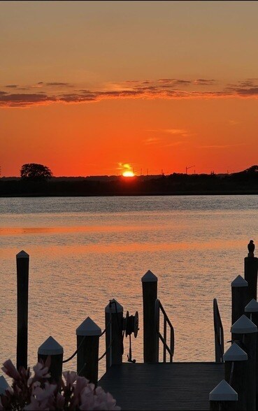 Building Photo - 8407 Wellington Ave