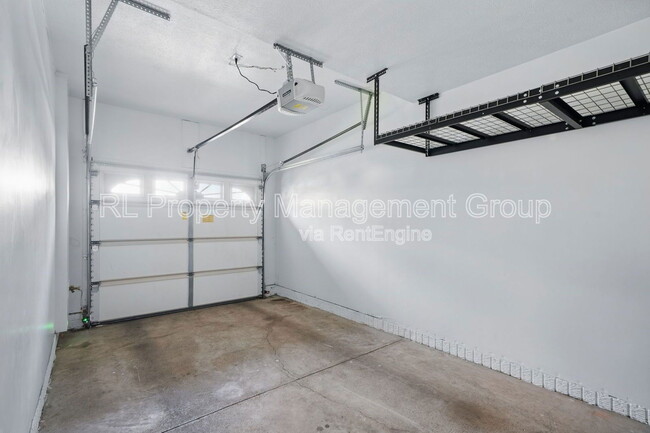 Building Photo - 646 Grove Cir