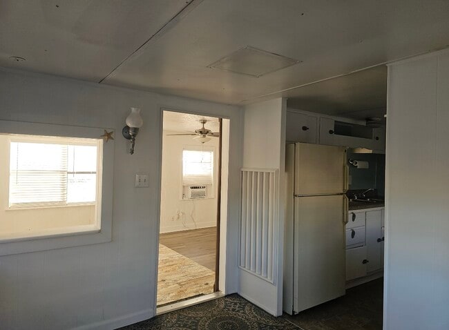 Building Photo - 115 Venado Pl