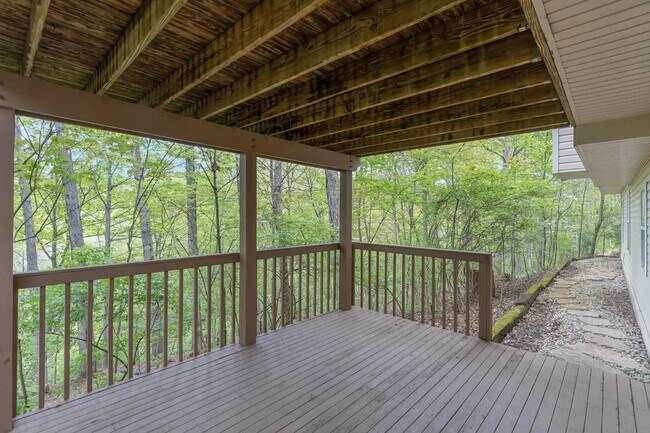 Building Photo - 1703 Cottontail Dr