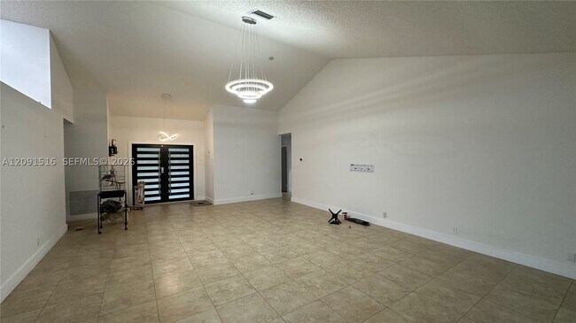 Building Photo - 1035 NW 164th Ave