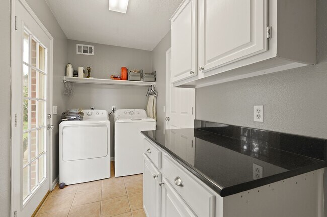 Building Photo - 10503 Minturn Ln