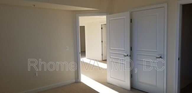 Building Photo - 2451 Midtown Ave