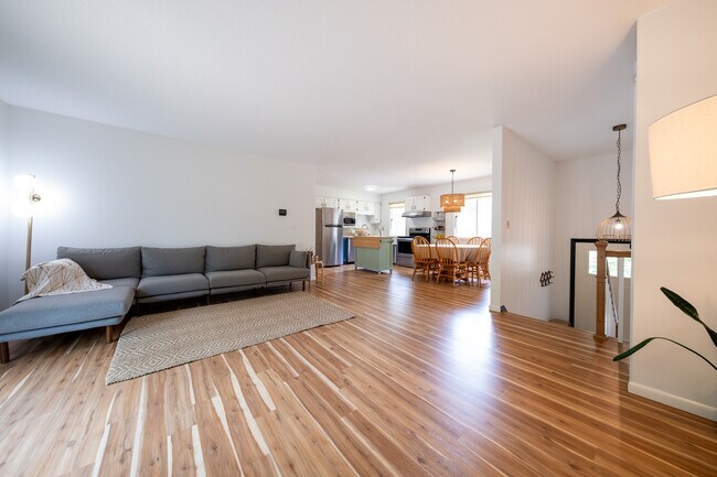 Building Photo - 13396 Everest Ave
