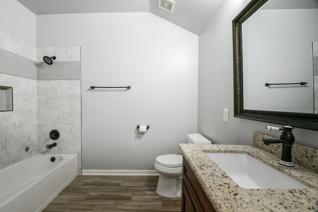 Building Photo - 5410 Linden Grove Ct