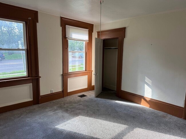 Building Photo - 810 Milton Ave
