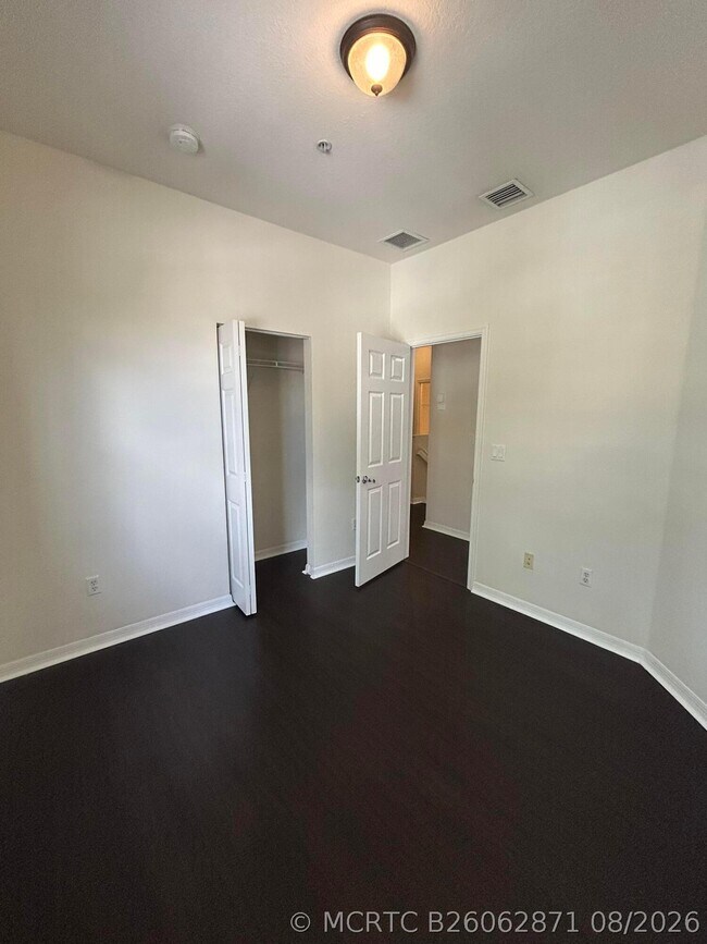 Building Photo - 9080 Preston Pl
