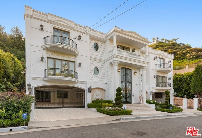 Building Photo - 1455 Robmar Dr