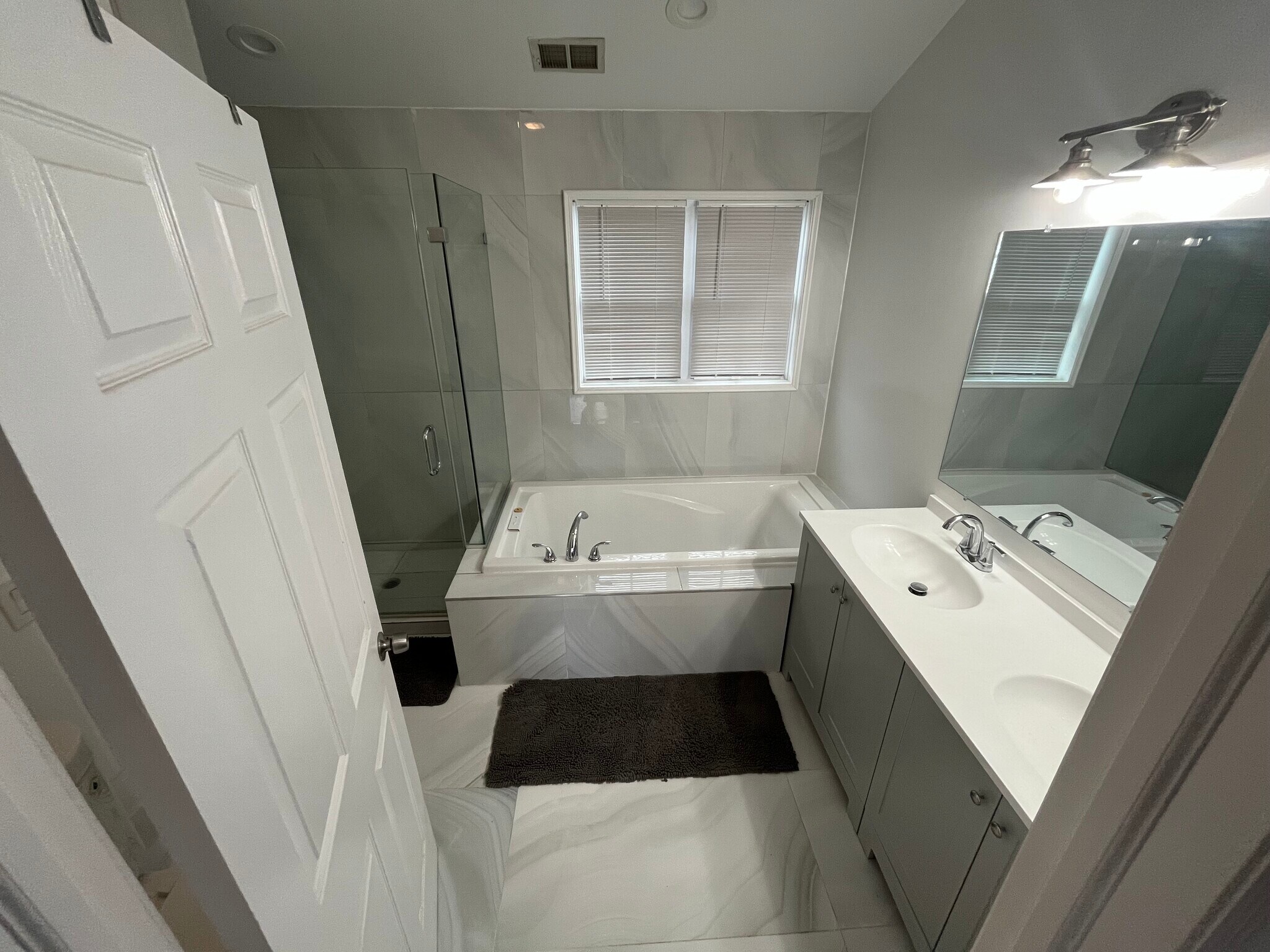 Building Photo - 308 Hamilton Pl