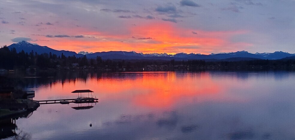 Building Photo - 1611 Vernon Rd