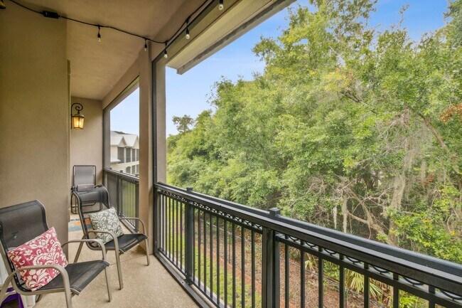 Building Photo - 95217 Summerwoods Cir