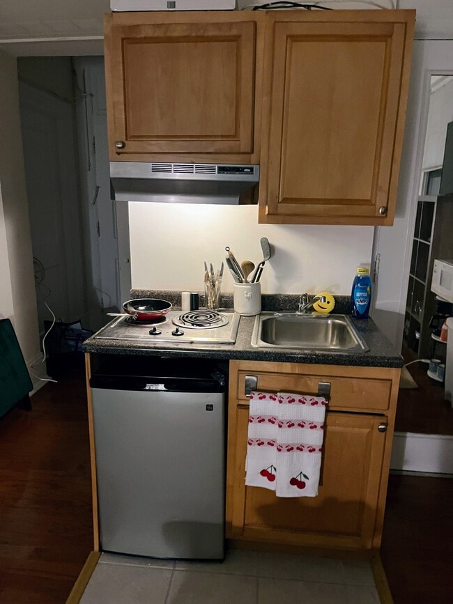 Building Photo - Arts Condominium [1324]