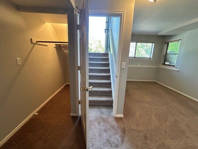 Building Photo - Hidden Gem in Downtown Boulder! 3 Bed 2 Bath Condo Available