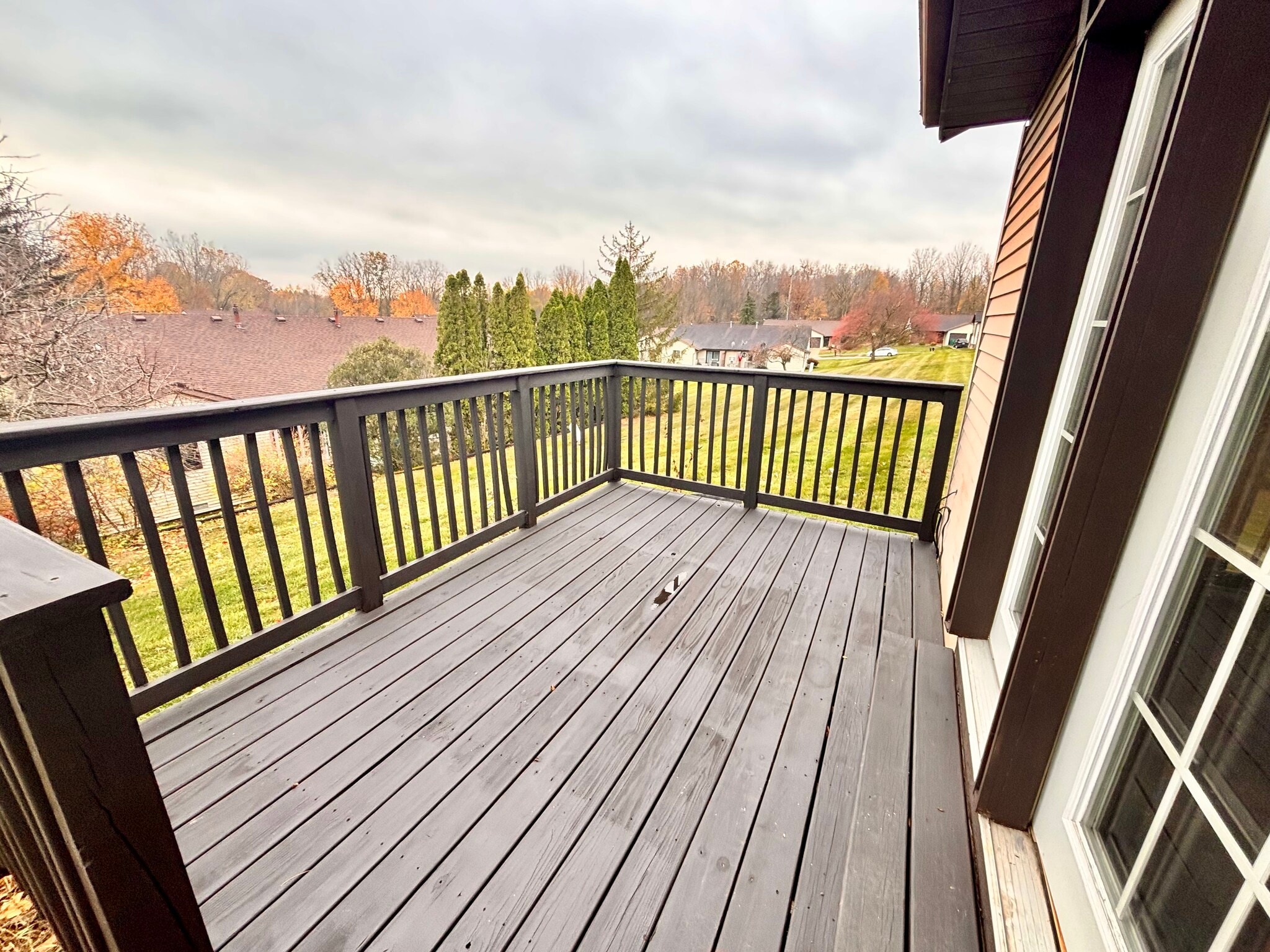 Building Photo - 710 S Shore Ct