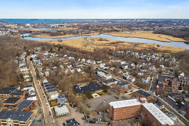 Building Photo - 1169 Adams St