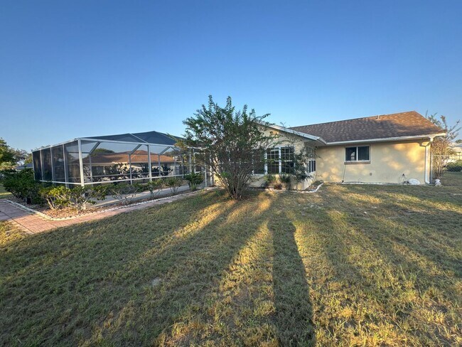 Building Photo - Beautiful Pool Home In Great Location!
