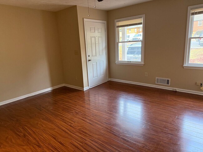 Building Photo - 45 Ezzard St