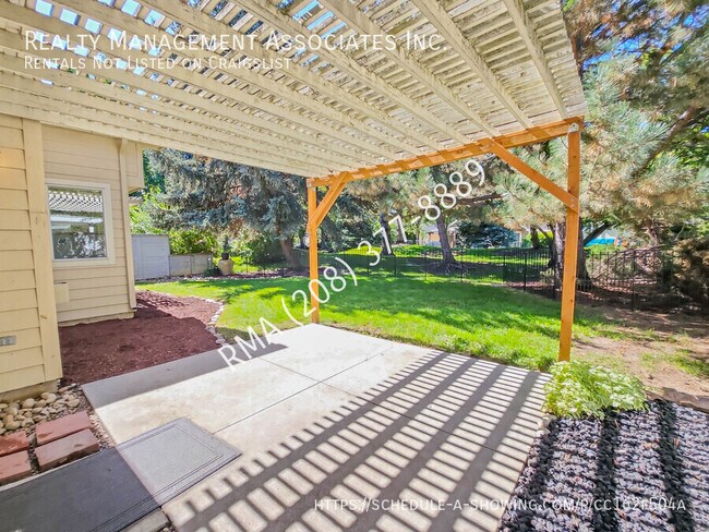 Building Photo - Beautiful and Spacious 2 Bedroom, 2 Bathro...