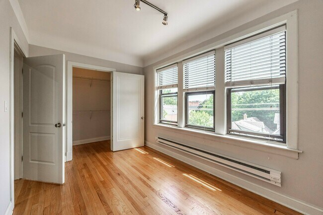 Building Photo - 2620 N Rockwell St