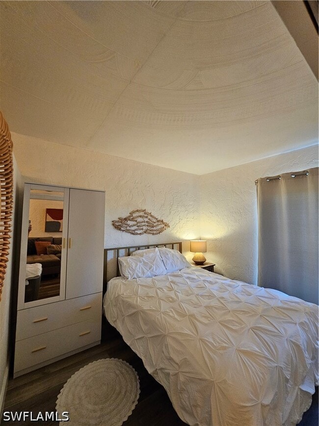 Building Photo - 828 Wiggins Pass Rd