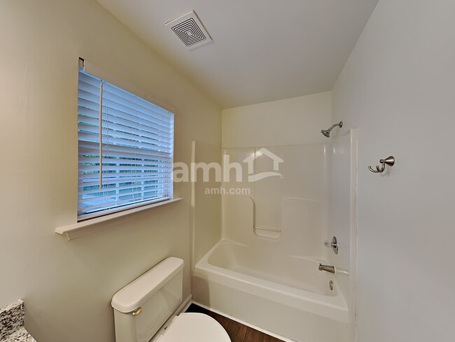 Building Photo - 4042 Maple Shore Dr